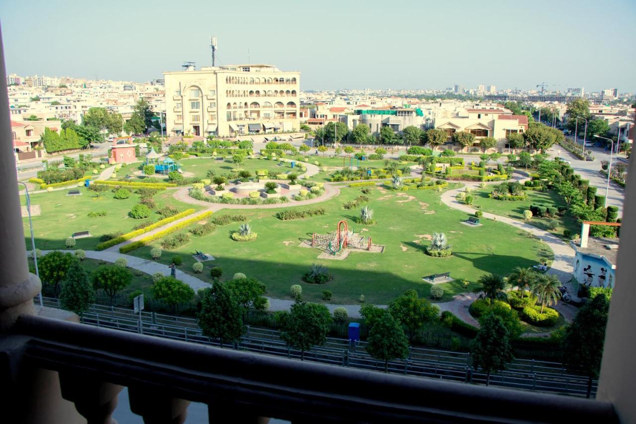 The Millenial Apartments & Suites Bahria Town Ραβαλπίντι Εξωτερικό φωτογραφία
