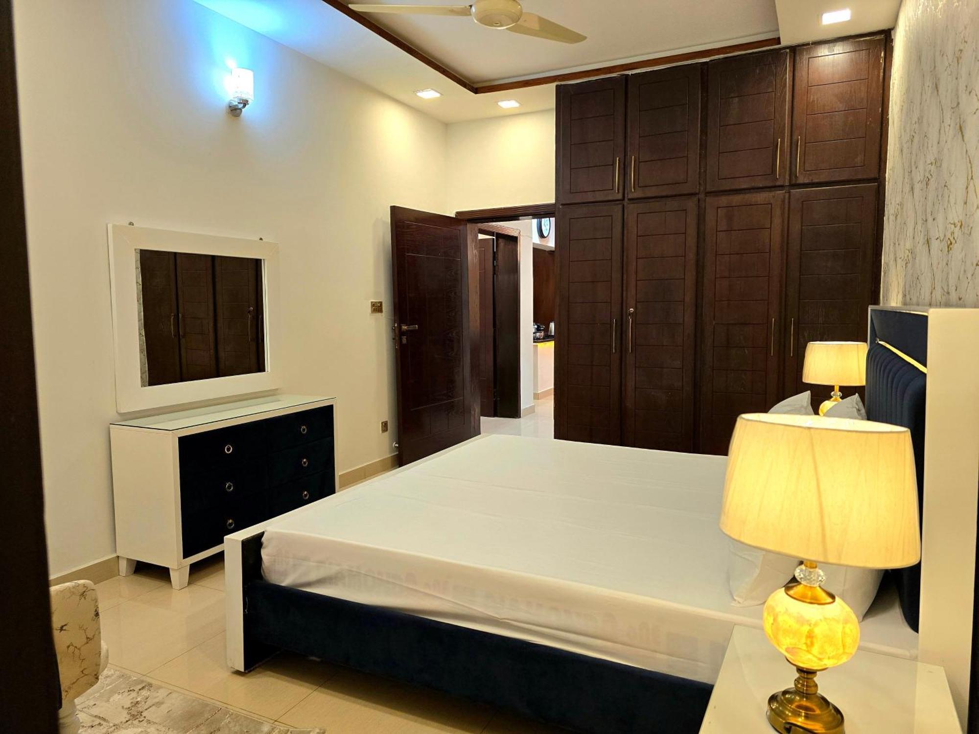 The Millenial Apartments & Suites Bahria Town Ραβαλπίντι Εξωτερικό φωτογραφία